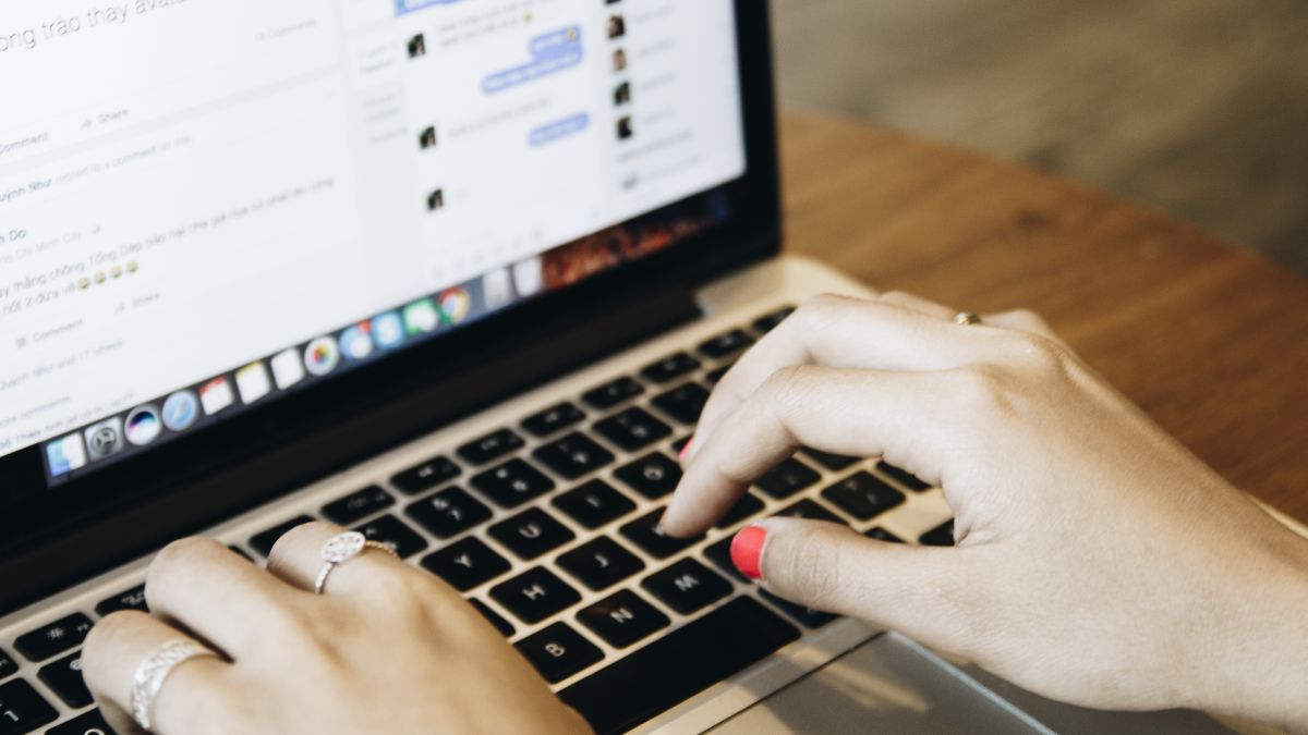 Por que as contas do Facebook são hackeadas sem senha?